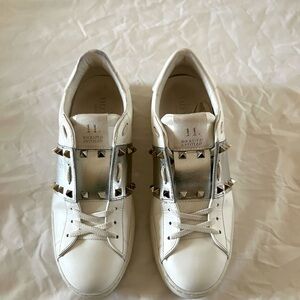 Valentino Garavani Rockstud Untitled Sneakers